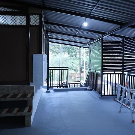 Malpans Mansion Hotel Nedumbassery Ngoại thất bức ảnh